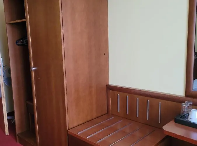 Virgo Business & Breakfast 4*